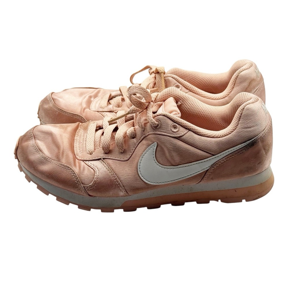 Nike MD Runner2 Women Trainers-size 7 Rose Gold